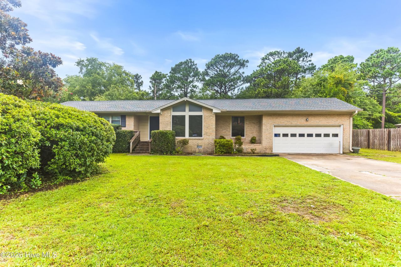 30 S Cardinal Drive, Wilmington, NC 28403 Main Photo