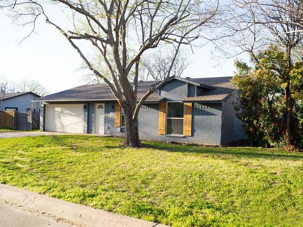 807 Crockett, Midlothian, TX 76065