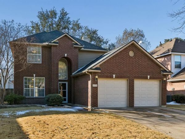 2713 Chatsworth Drive, Grapevine, TX 76051