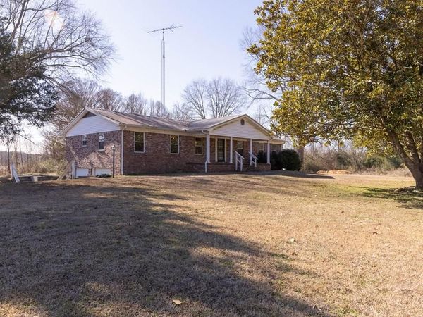 2 Old River Road, Oxford, MS 38655