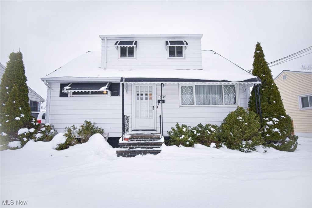 16117 Hocking Boulevard, Brook Park, OH 44142 Main Photo