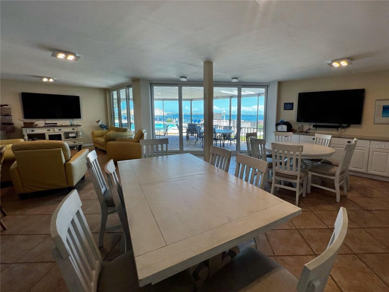 5541 Puerta Del Sol Boulevard S, Unit 317, Saint Petersburg, FL 33715 Photo