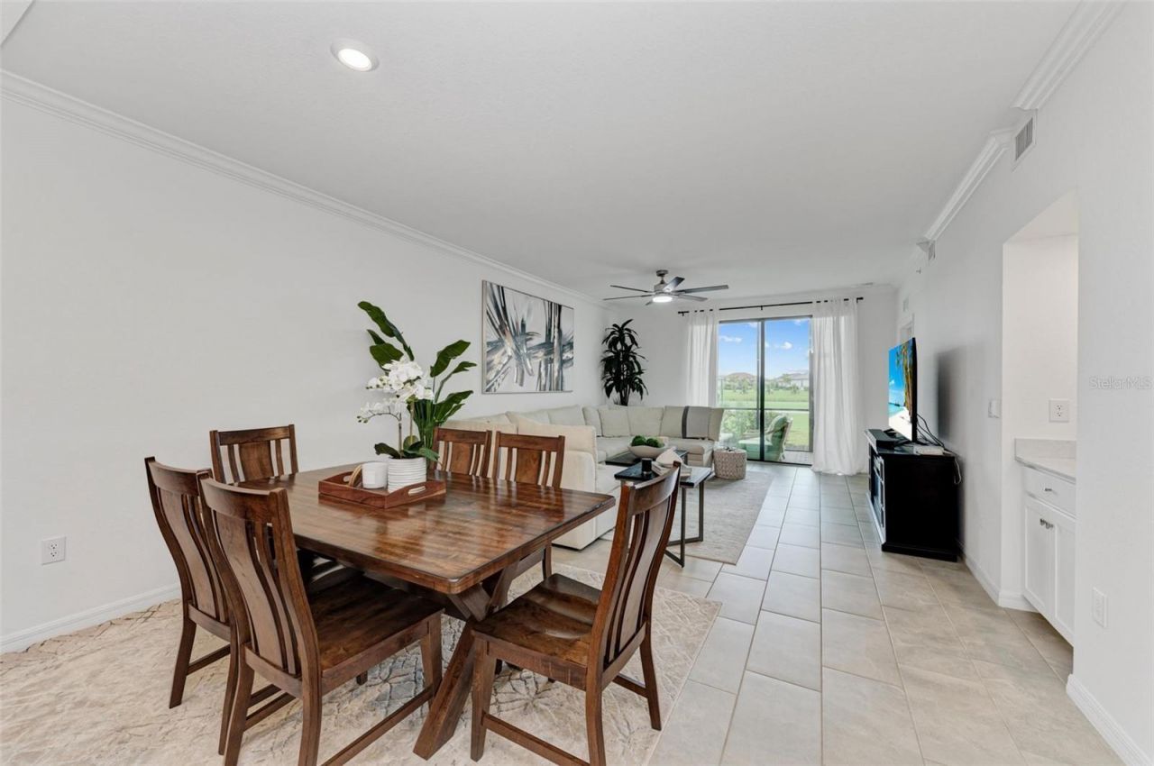 5685 Palmer Circle, Unit 105, Bradenton, FL 34211 Photo