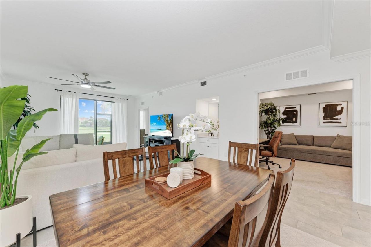 5685 Palmer Circle, Unit 105, Bradenton, FL 34211 Photo