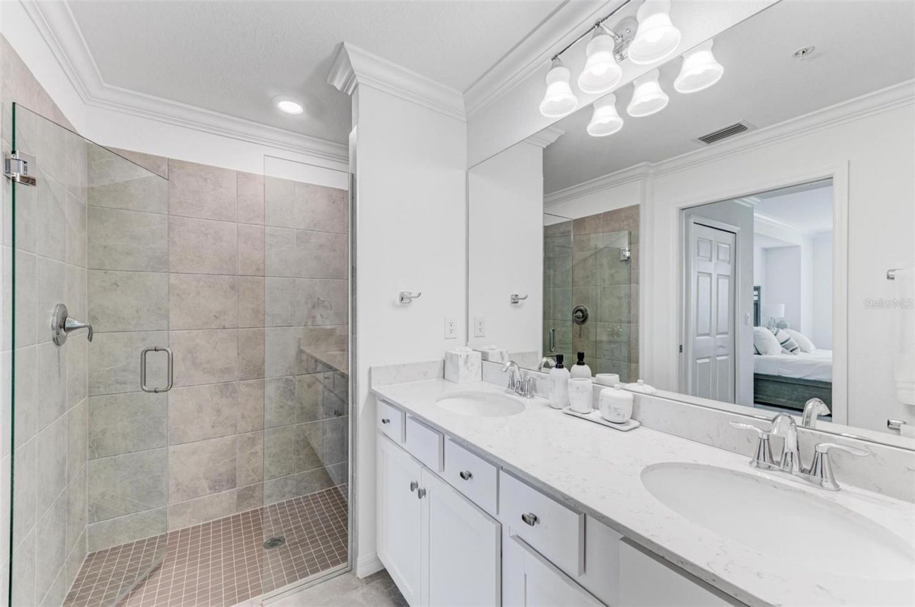 5685 Palmer Circle, Unit 105, Bradenton, FL 34211 Photo