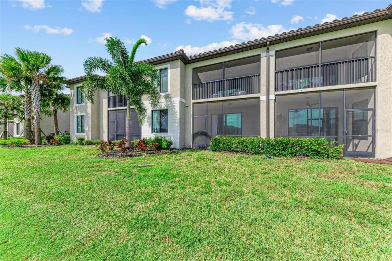 5685 Palmer Circle, Unit 105, Bradenton, FL 34211 Photo