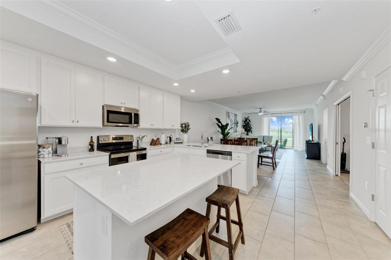 5685 Palmer Circle, Unit 105, Bradenton, FL 34211 Photo