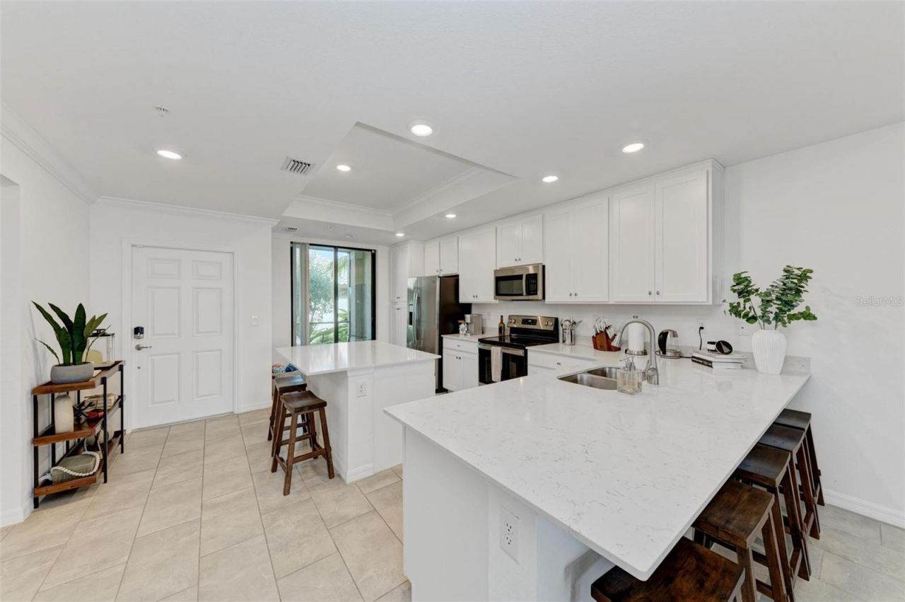 5685 Palmer Circle, Unit 105, Bradenton, FL 34211 Photo