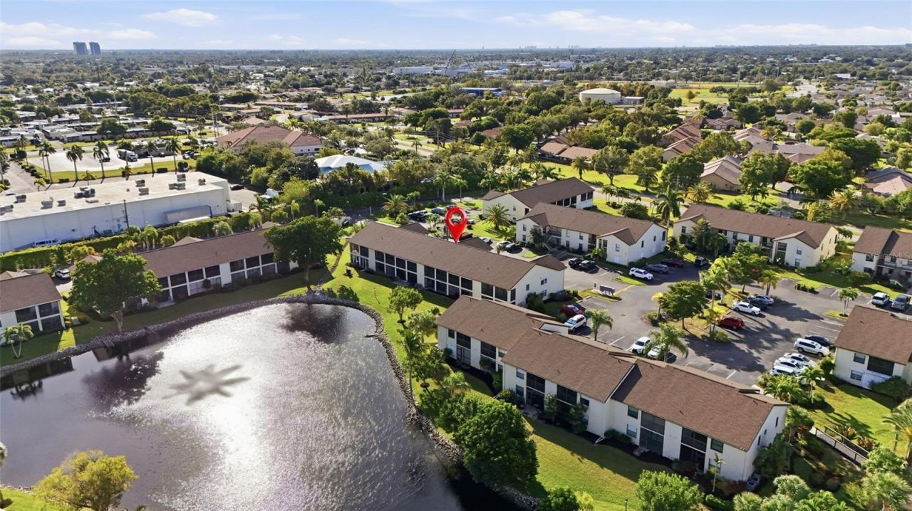 9270 Lake Park Drive, Unit 201, Fort Myers, FL 33919 Main Photo