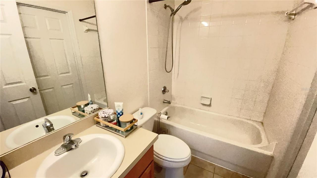 859 NW 21st Avenue, Unit 859, Gainesville, FL 32609 Photo
