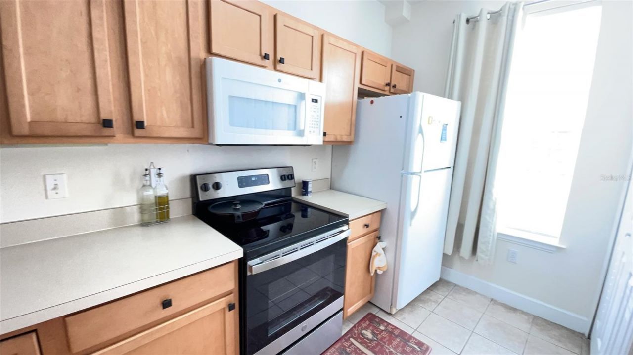 859 NW 21st Avenue, Unit 859, Gainesville, FL 32609 Photo