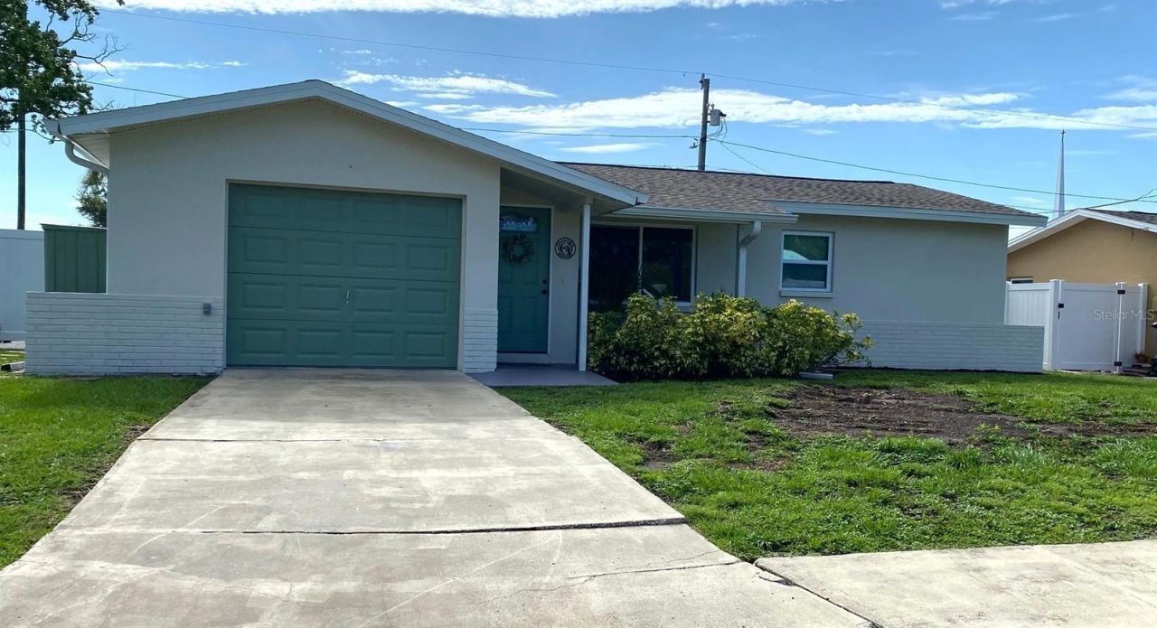 1575 Eunice Lane, Clearwater, FL 33756 Main Photo