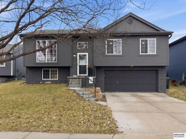 18656 U Street, Omaha, NE 68135