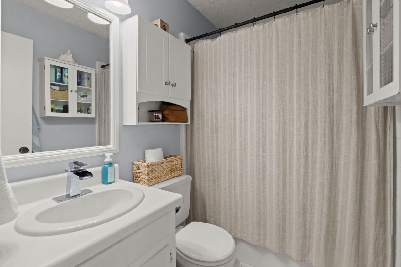 2138 Clayton Street Photo 14