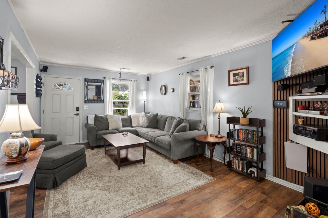 2138 Clayton Street Photo 3