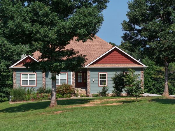 240 Thunder Ridge Dr, South Pittsburg, TN 37380