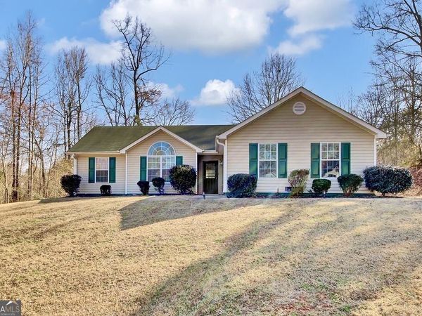 40 Elisabeth Way, Grantville, GA 30220