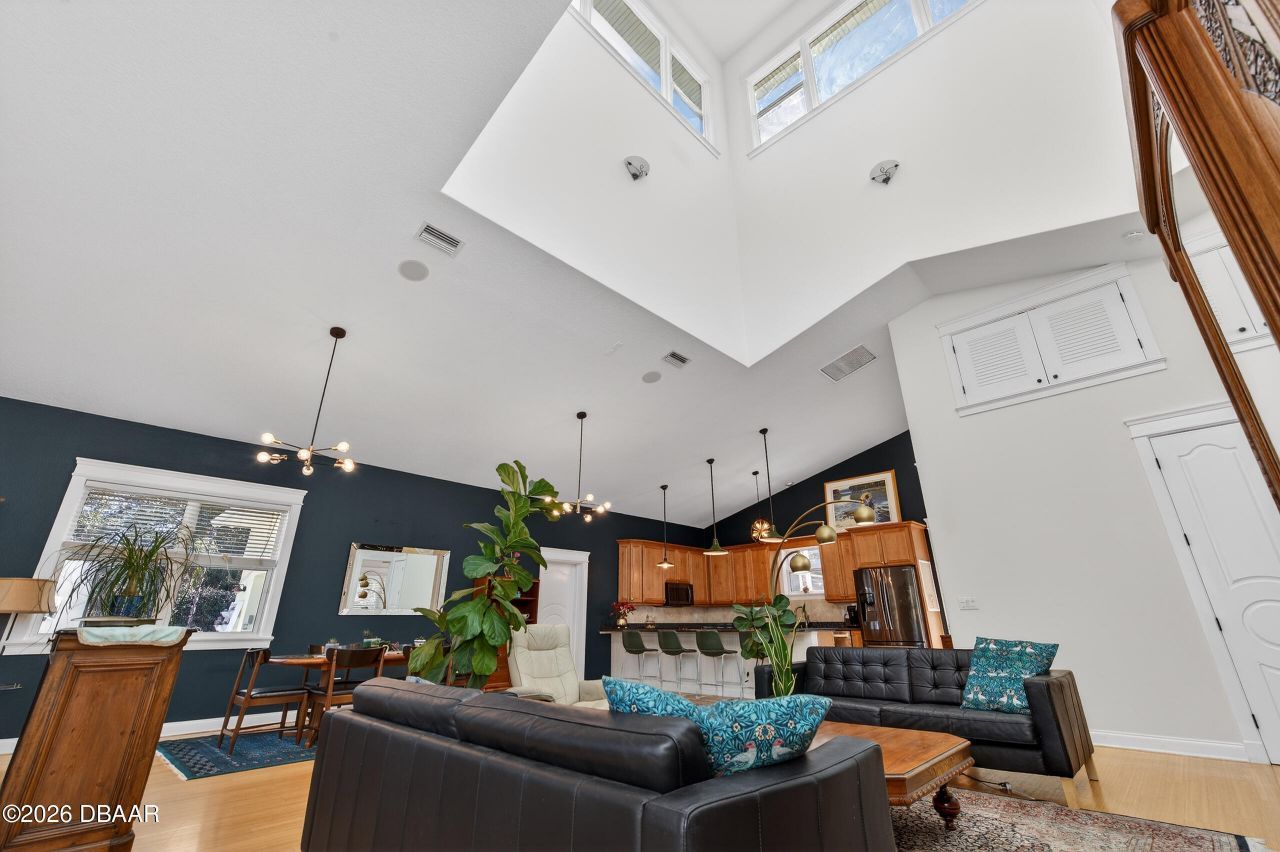 615 Art Center Avenue, New Smyrna Beach, FL 32168 Photo