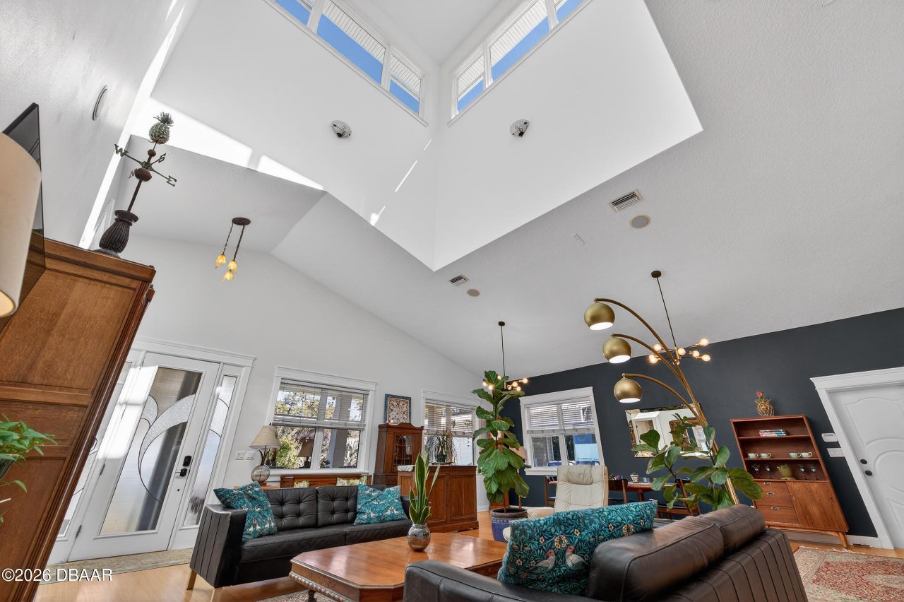 615 Art Center Avenue, New Smyrna Beach, FL 32168 Photo