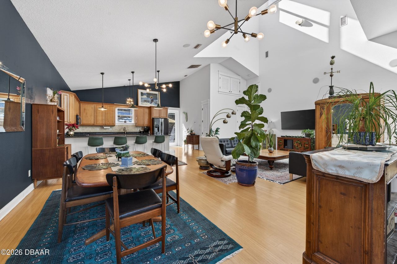 615 Art Center Avenue, New Smyrna Beach, FL 32168 Photo