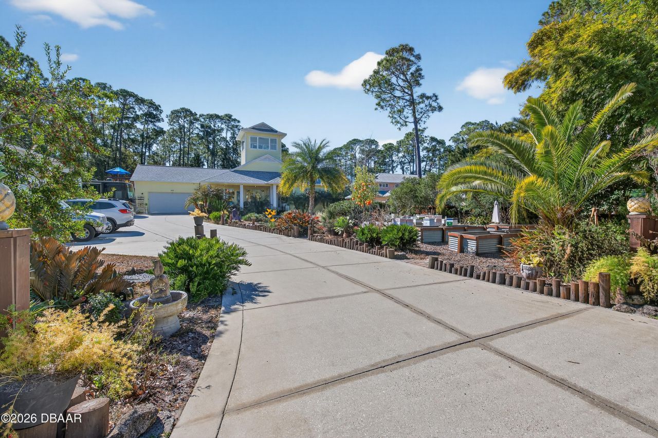 615 Art Center Avenue, New Smyrna Beach, FL 32168 Photo