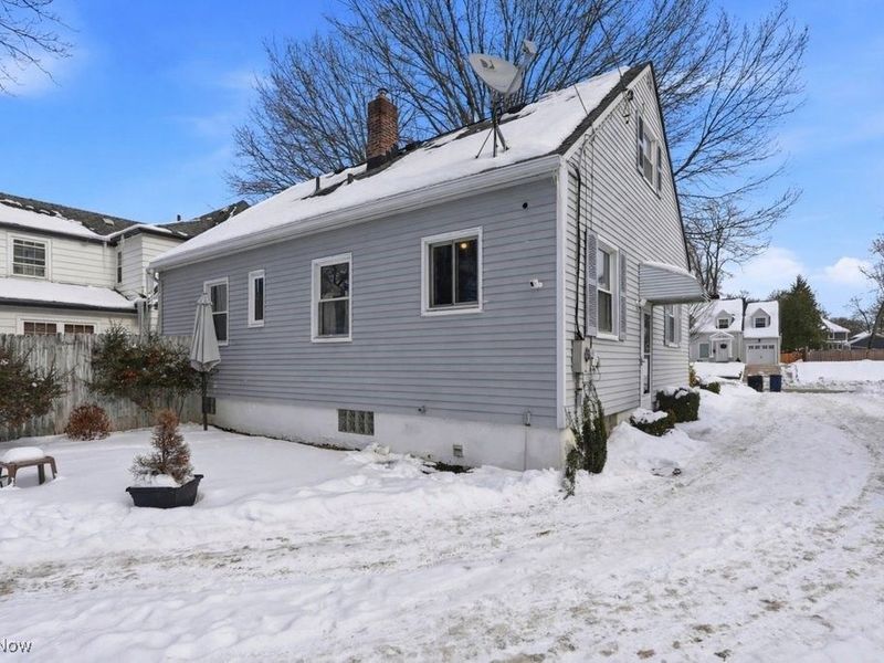 300 Melbourne Avenue, Akron, OH 44313 Photo 3