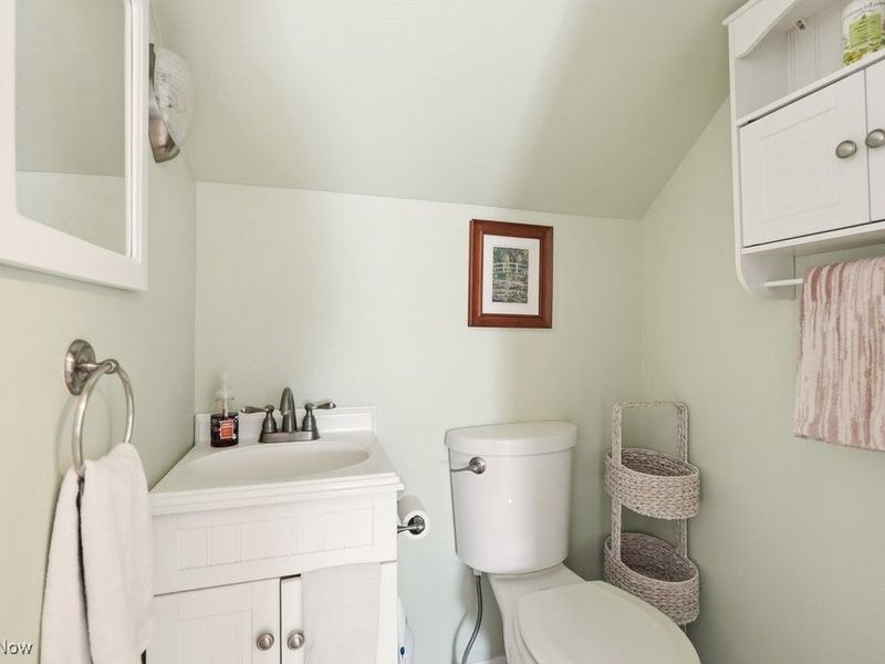 300 Melbourne Avenue, Akron, OH 44313 Photo 32