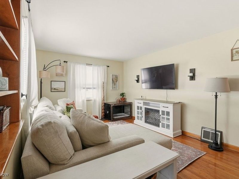 300 Melbourne Avenue, Akron, OH 44313 Photo 7