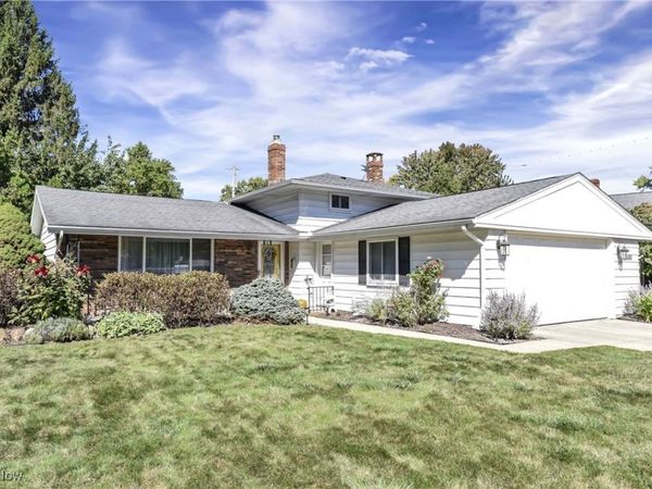 22503 Sandy Lane, Fairview Park, OH 44126