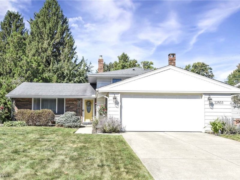 22503 Sandy Lane, Fairview Park, OH 44126 Photo 2