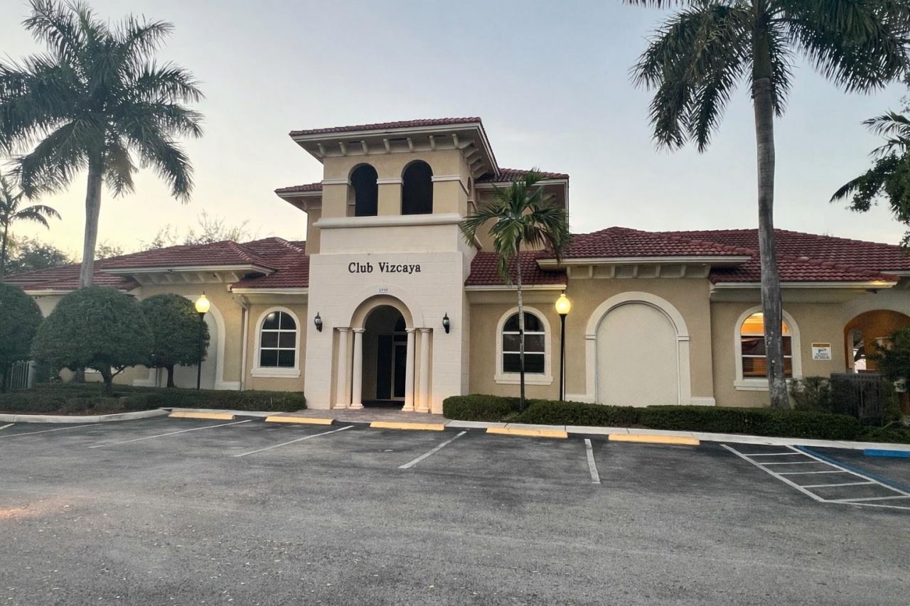 4903 SW 140th Terrace, Miramar, FL 33027 Photo