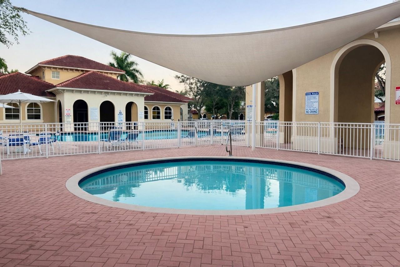 4903 SW 140th Terrace, Miramar, FL 33027 Photo