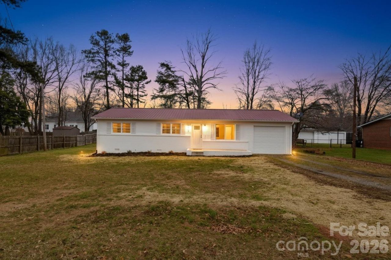 339 S Eastway Drive, Troutman, NC 28166 Main Photo