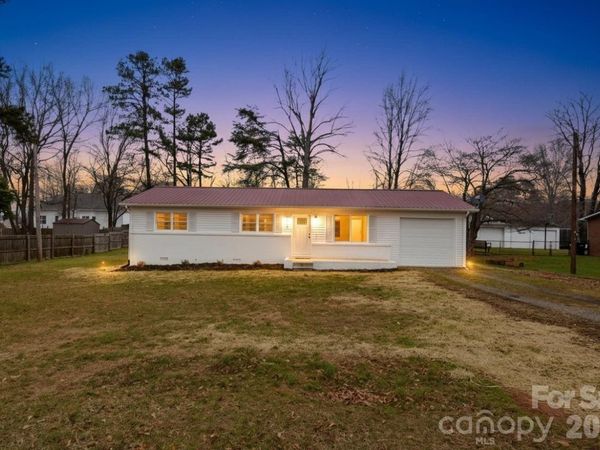 339 S Eastway Drive, Troutman, NC 28166