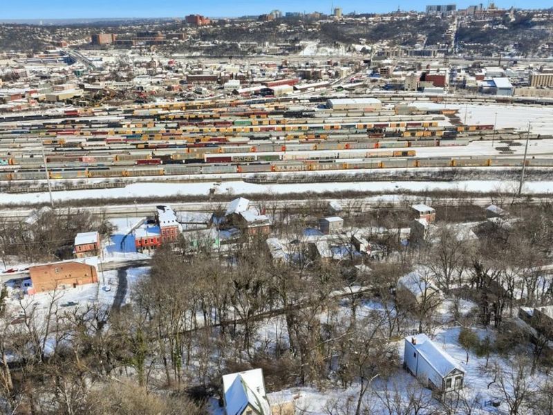 2572 Liddell Street, Cincinnati, OH 45225 Photo 3