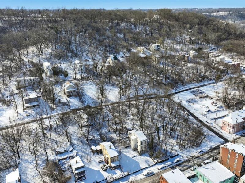 2572 Liddell Street, Cincinnati, OH 45225 Photo 4