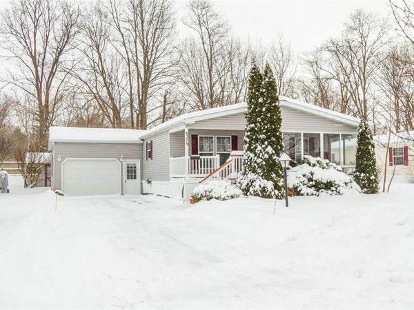 6279 Murphy Drive, Unit 632, Victor, NY 14564