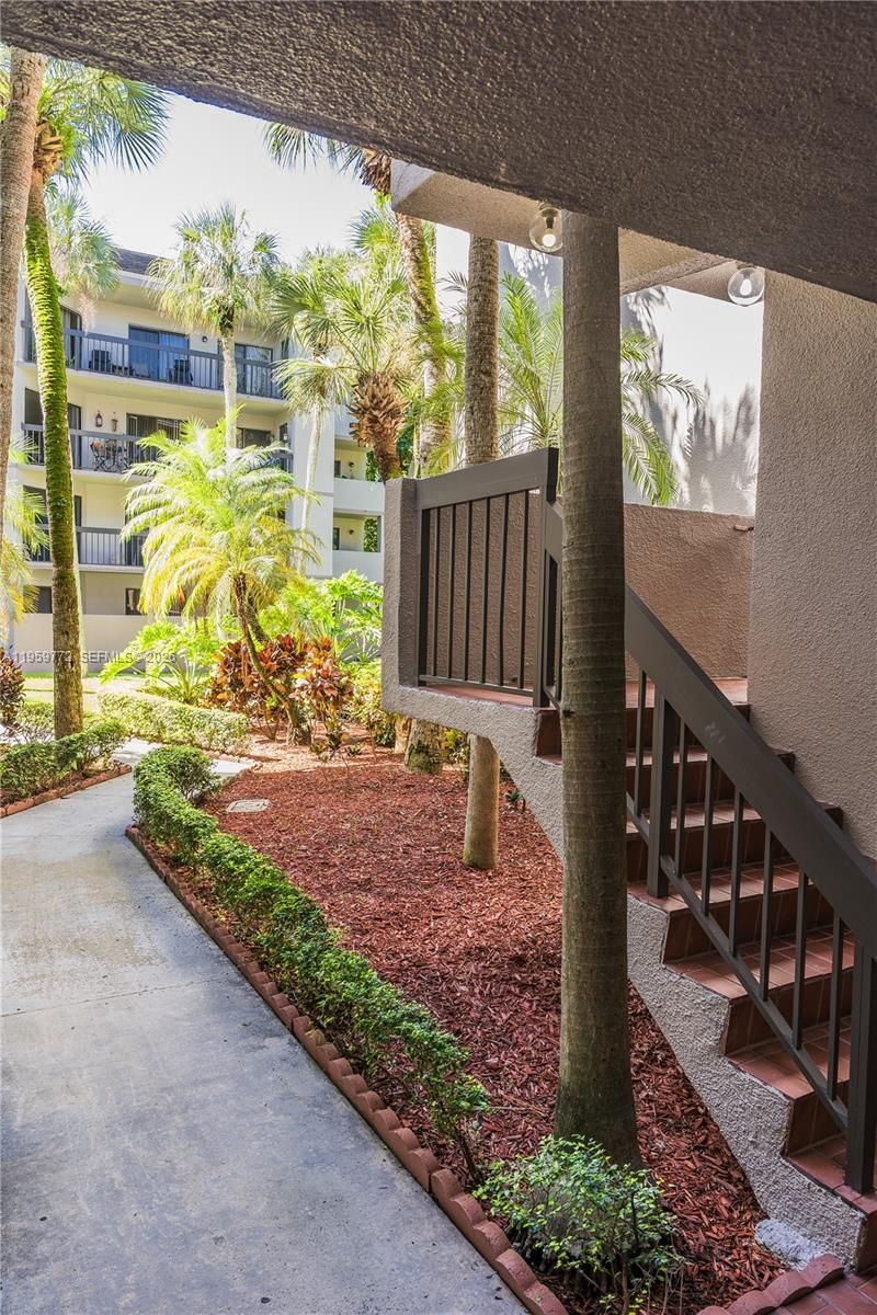 8810 SW 132nd Pl, Unit 404DN, Miami, FL 33186 Photo