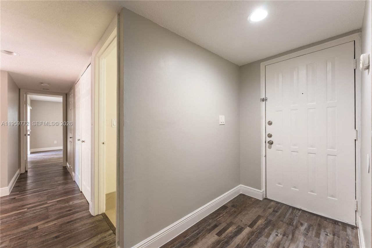 8810 SW 132nd Pl, Unit 404DN, Miami, FL 33186 Photo