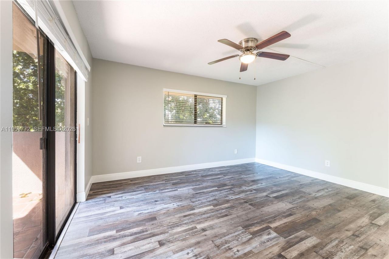 8810 SW 132nd Pl, Unit 404DN, Miami, FL 33186 Photo