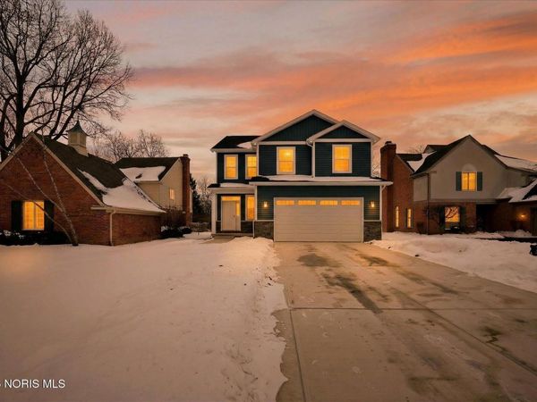 9520 Sheffield Road, Perrysburg, OH 43551