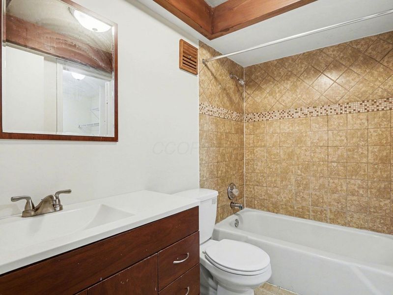 144 Brandywine Drive, Unit C, Westerville, OH 43081 Photo 13