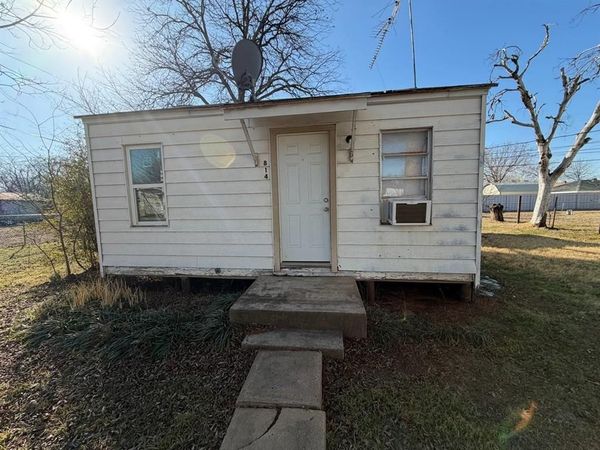 814 Tennessee Street, Graham, TX 76450