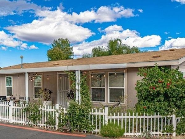 30000 Hasley Canyon Rd, Unit 25, Castaic, CA 91384