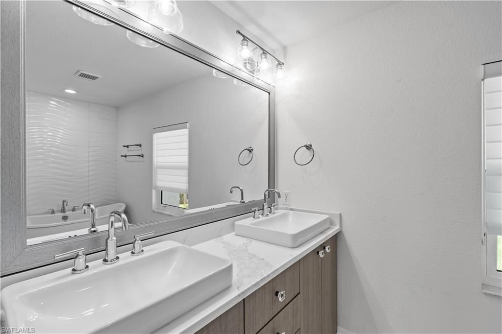 2415 W Price Blvd , North Port, FL 34286 Photo