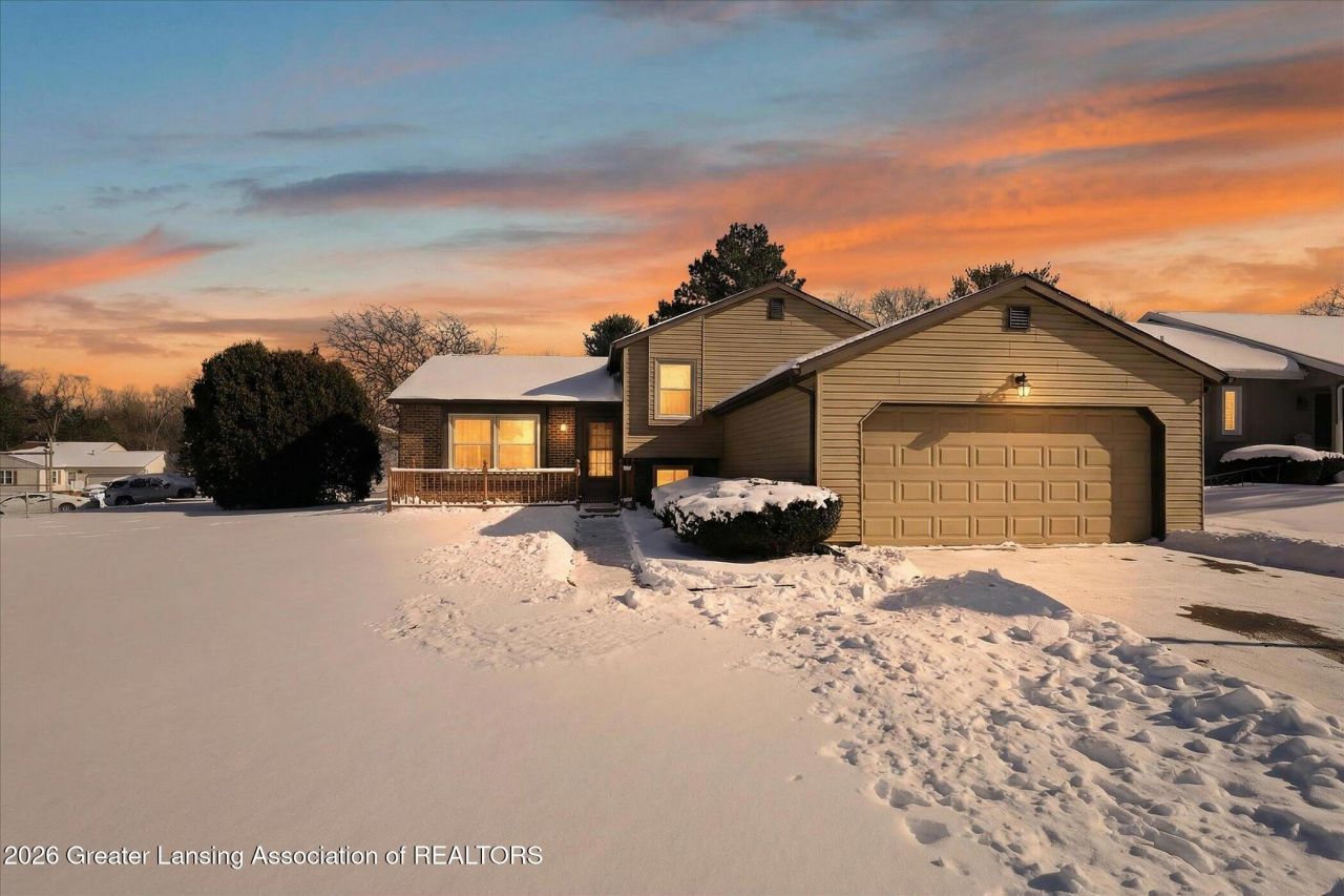 617 Dutch Hill Drive, Lansing, MI 48917 Main Photo