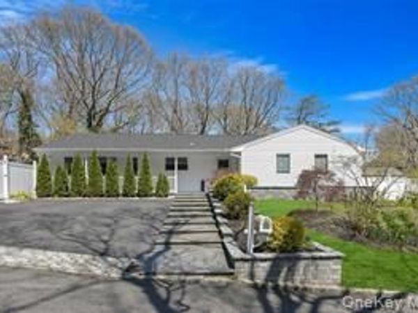 3 Aron Street, Smithtown, NY 11787
