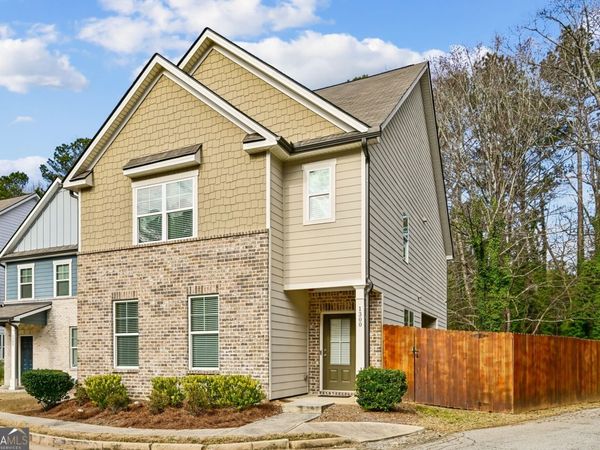 1300 Sweetbriar Circle, Atlanta, GA 30344
