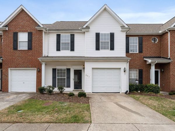 207 Northcrest Commons Cir, Nashville, TN 37211