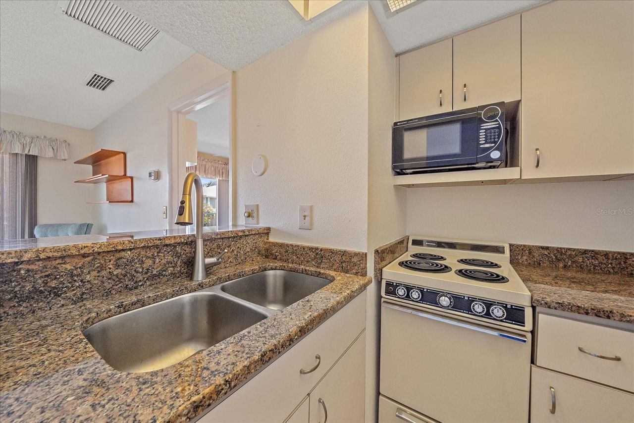 902 Gibbs Road, Unit 282, Venice, FL 34285 Photo